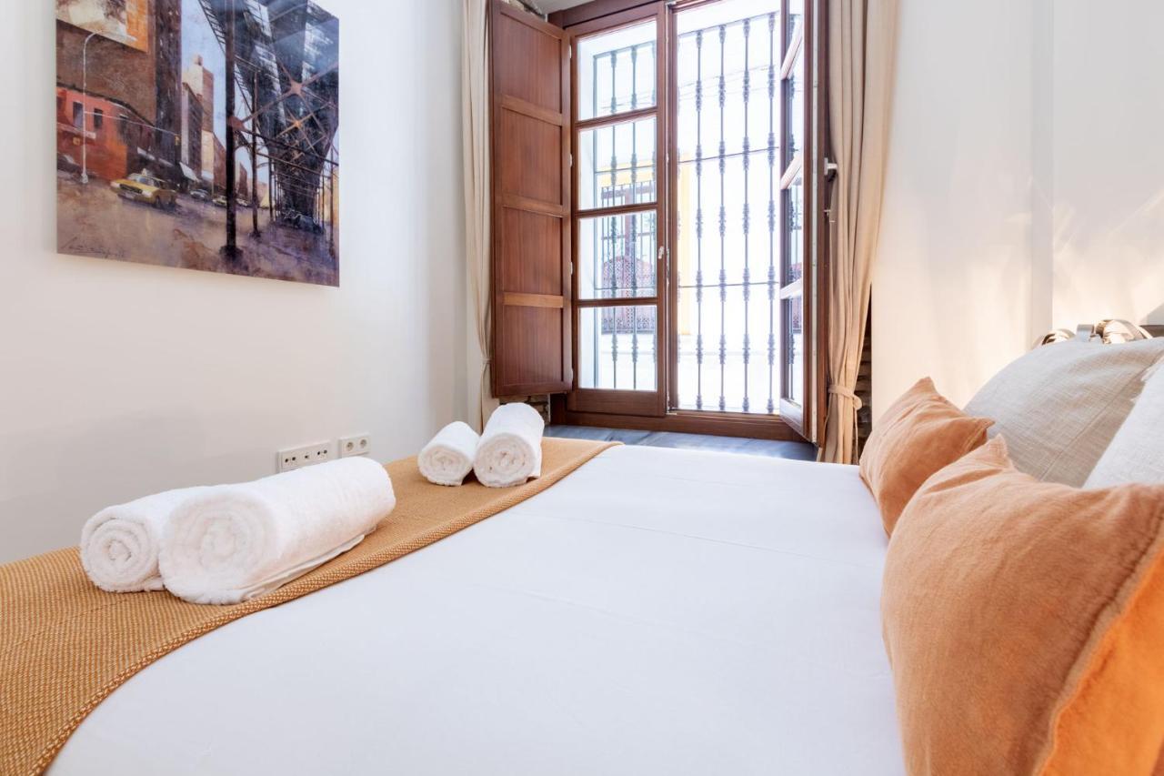 Angeles Santa Cruz Deluxe By Valcambre Apartment Севиля Екстериор снимка