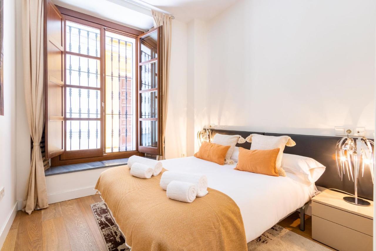 Angeles Santa Cruz Deluxe By Valcambre Apartment Севиля Екстериор снимка